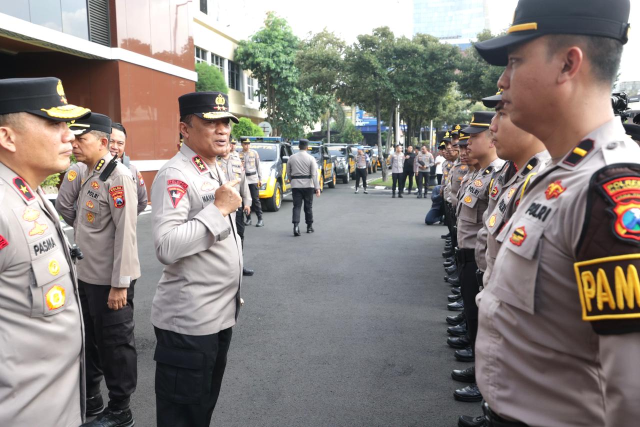 Kapolda Jatim Lepas 79 Personel Pamapta Maksimalkan Pelayanan Terpadu di Jajaran Polres