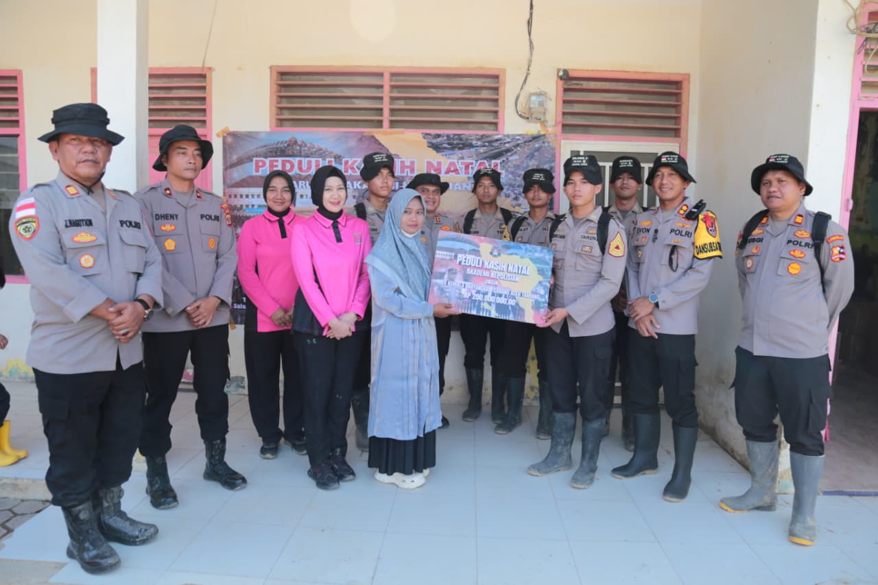 Bedah Sekolah, Kepsek: bersyukur Kepedulian Taruna Akpol