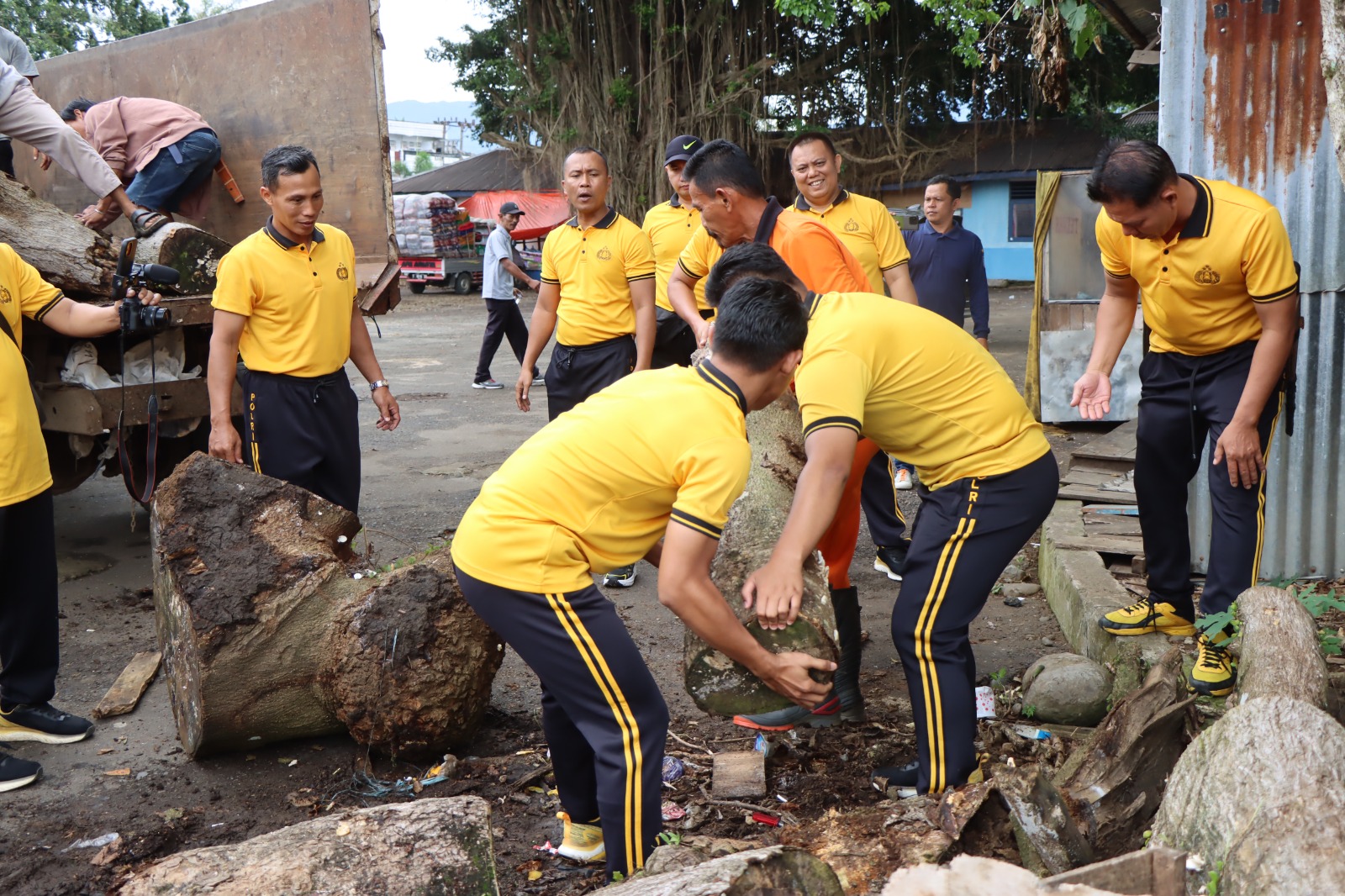 Polres Bengkulu Utara Kurve, Wujudkan Lingkungan Mapolres Bersih dan Asri